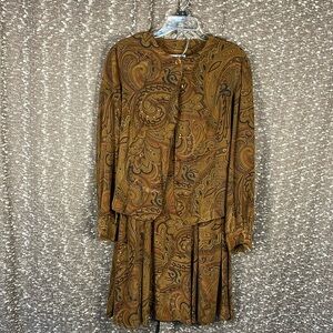 Liz Claiborne 2 Piece Skirt Set‎ Paisley Brown